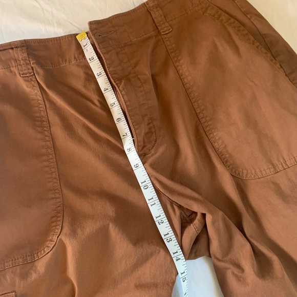 Old Navy High-Rise OG Chino Pants XL Brown Cargo Style Stretch - Picture 9 of 11